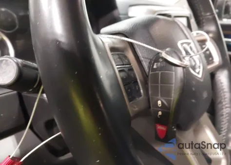 2015 Ram 1500 Laramie z USA, uszkodzony, nr VIN 1C6RR7NTXFS694709